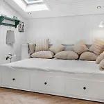 Dom wakacyjny 2 Bedroom Cozy In *