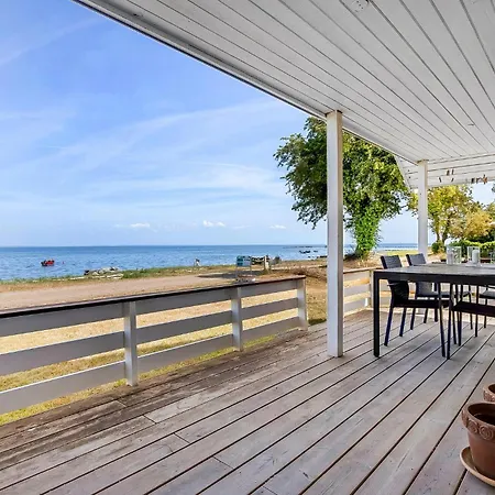 1 Bedroom In Vakantiehuis Sjolund