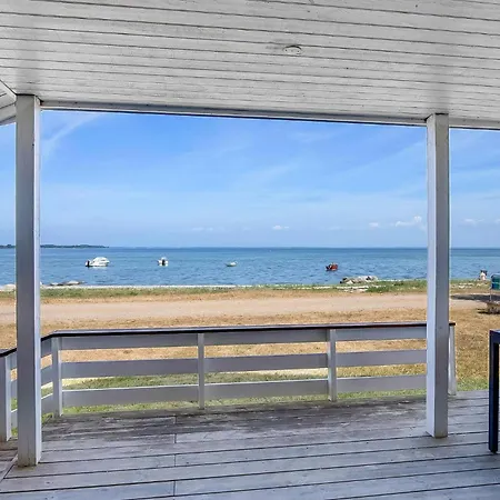 2 Bedroom Cozy In * Sjolund