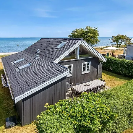 Holiday home 1 Bedroom In Sjolund