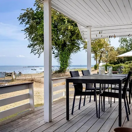 2 Bedroom Cozy In Feriehus Sjolund