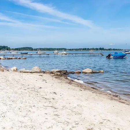 2 Bedroom Cozy In * Sjolund