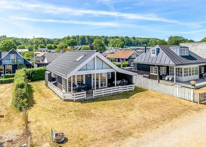 Дом отдыха 2 Bedroom Cozy In *