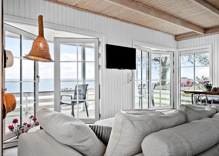 Дом отдыха 2 Bedroom Cozy In *