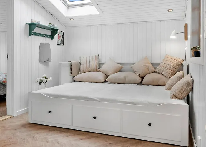 Дом отдыха 2 Bedroom Cozy In *