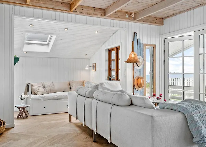 2 Bedroom Cozy In 펜션 *